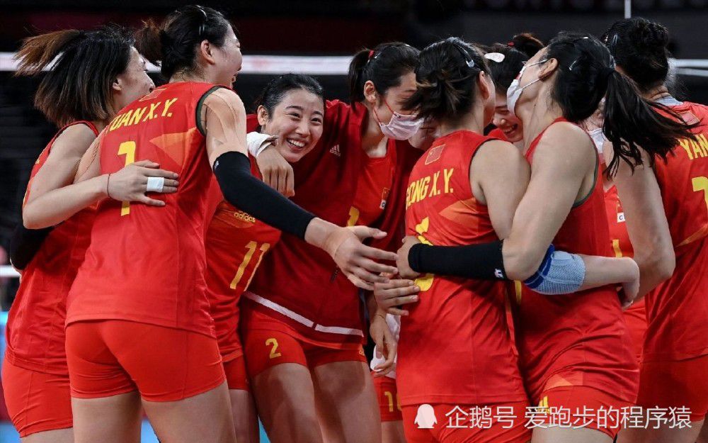 季佩珍与你我身边的普通母亲并无不同，来自于最平凡的家长里短，可她也像每一个妈妈那样，努力肩负着一个家庭的重担，闪耀着最朴素也最温暖的光